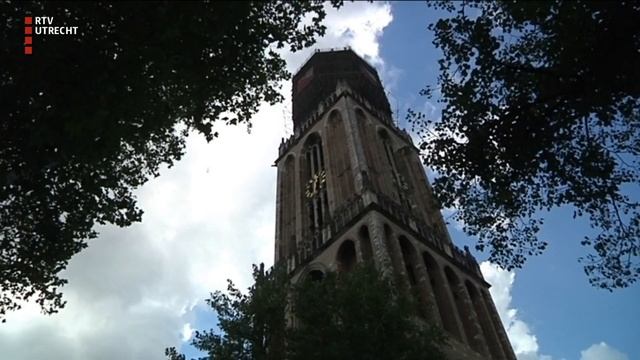 Aretha Franklin's 'Natural Woman' klinkt vanaf de Domtoren [RTV Utrecht]