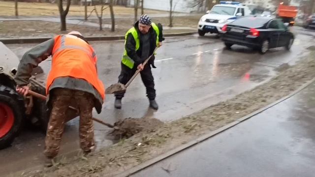 Юные ленинцы и не очень, будьте готовы к наведению порядка в доме и возле!