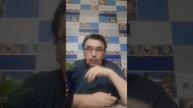 Марсик в ранениях. Хозяин растрёпан.