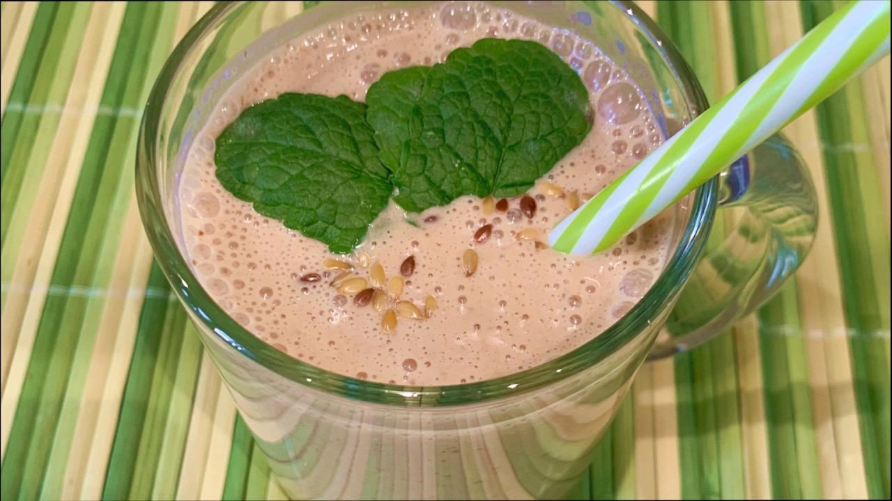 Полезный завтрак с овсянкой, какао и черносливом