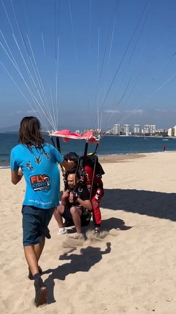 Tandem skydiving смотреть онлайн