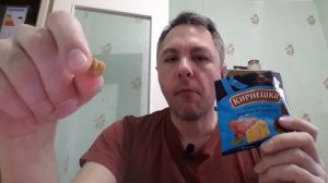 АСМР ИТИНГ. КУШАЮ СУХАРИКИ КИРИЕШКИ СО ВКУСОМ ВЕТЧИНЫ И СЫРА. ASMR