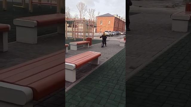 ТОП 2 видео как прыгать в лужу