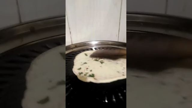 #naan made on gas Tandur (gas O grill) #subscribe #like #share #comment #love #enjoy смотреть онлайн