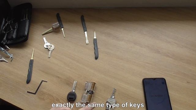 Learning How to Pick / Open a Lock with Paperclips смотреть онлайн