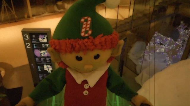 Elfie Shelfie - Episode 19 - Sorry For The Photocopy