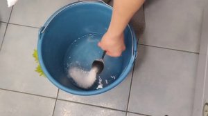 Зачем сыпать соль в унитаз
