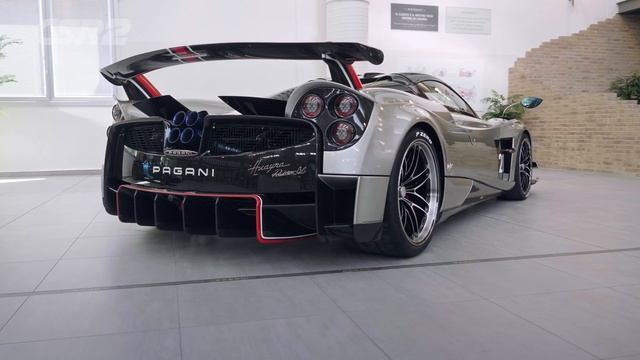 Pagani World Premiere: Huayra Roadster BC смотреть онлайн