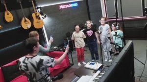 Новая версия детской песни "Арам-Зам-Зам" в исполнении Гармония KIDS. На студии Вячеслава Мерцалова