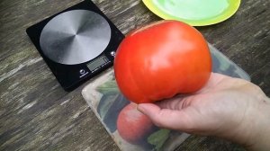 Этот томат вошёл в тройку лучших по вкусу. Томат Голиаф