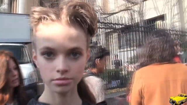 FASHION WEEK PARIS  EXIT MIU MIU  with  LEXI BOLING смотреть онлайн