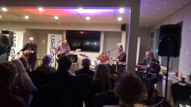 "Take Me To The River" Al Green's gospel classic by The Dave Kelly Band at Crawdaddy Club Richmond
