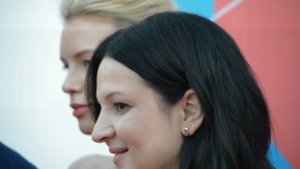 Евгения Храповицкая -- актриса -- на красной дорожке кинофестиваля - 2021.
