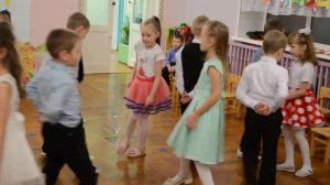 "Ша-ла-ла-ла-ла! " Танец