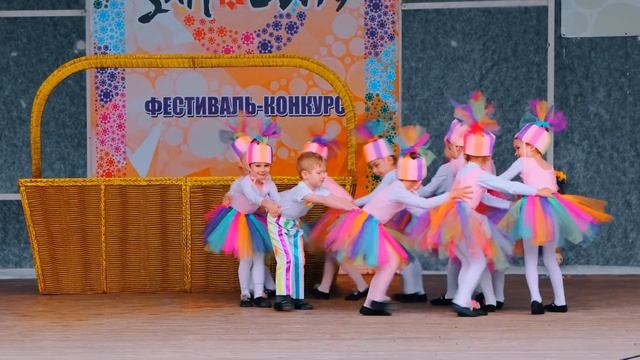 "Кошик солодощів" (ТК "Віва Денс", м. Львів) смотреть онлайн