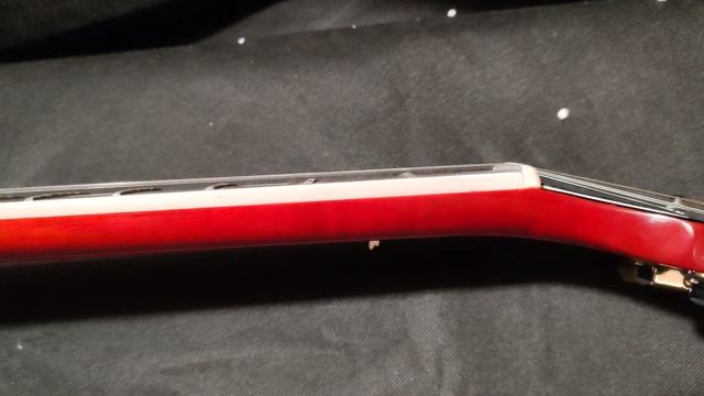 Обзор сборки китайской реплики Gibson SG красной с маленьким пикгардом. Апрель 2025. смотреть онлайн