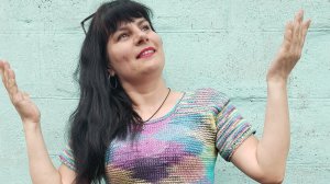 Яркая, стильная футболка "Северное Сияние" спицами❤️😍