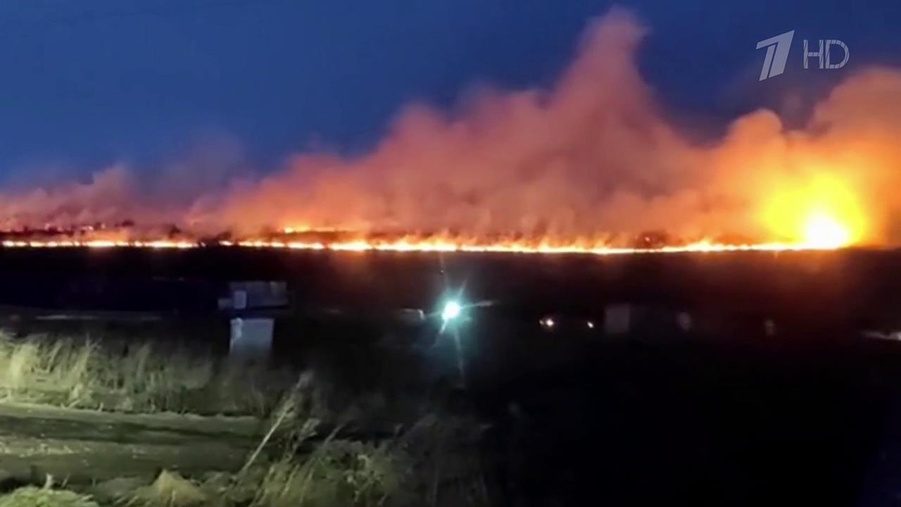 В Нижнем Новгороде всю ночь тушили природный пожар