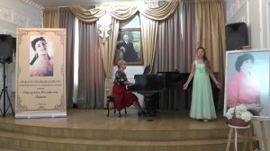 В. Моцарт "Das Kinderspiel" , Д. Бортнянский Ария Саншетты . Поёт Алина Теперина 10 лет