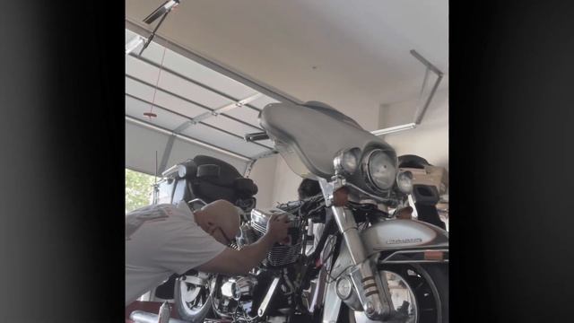 93 HD ultra classic 90th Anniversary motor and tranny replace смотреть онлайн