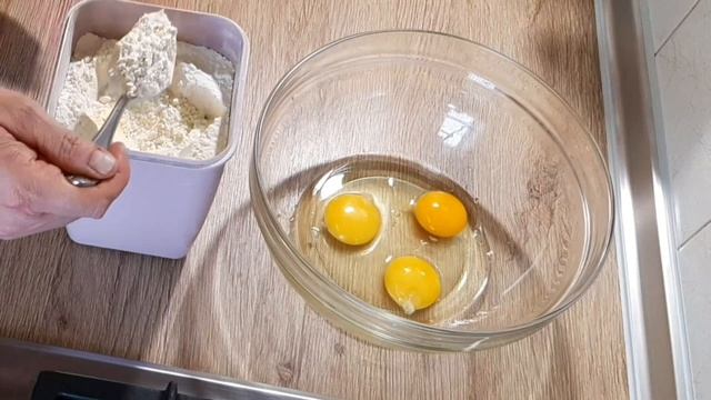 🇺🇦 Четвертинки з домашніми галушками на яйцях. смотреть онлайн