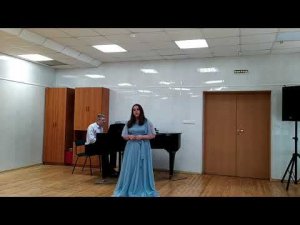 Выпускной экзамен по сольному пению. Ученица 7 класса детской школы искусств Лилия Семчук.