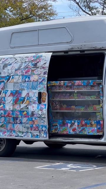 🍦 А за мороженым никто сегодня не пришел … Автобус с мороженым в Калифорнии смотреть онлайн