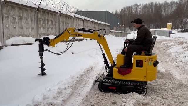 Гидpoвращатель гидрoбур ямобур на мини-экскаваторе Rippa R319