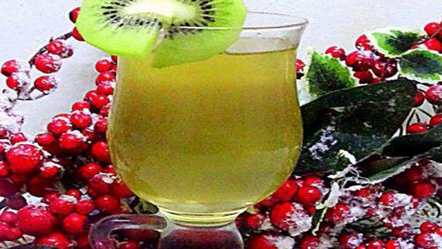 Зелёный час с киви и яблоком