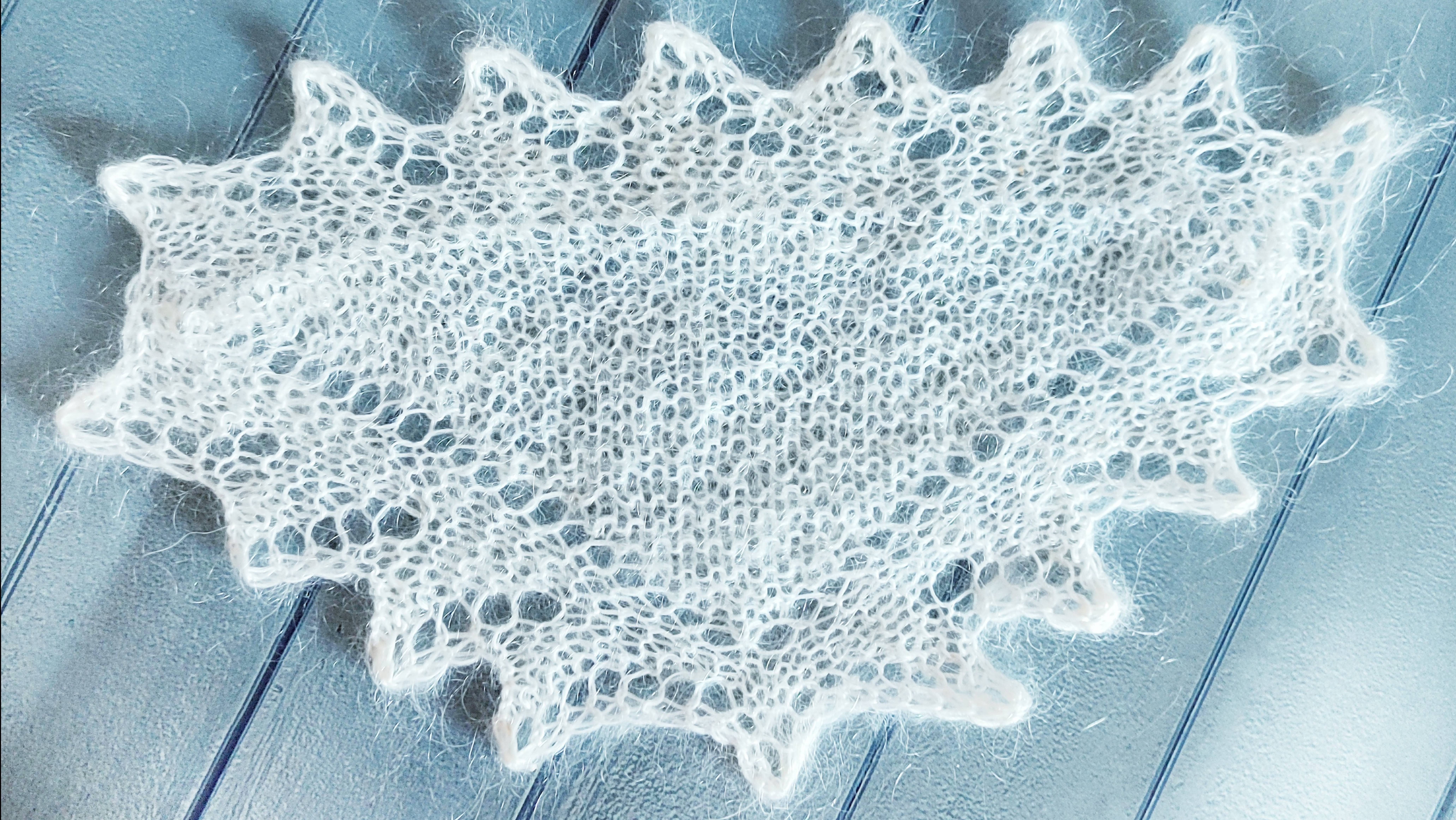 Косынка зубчиками. Описание смотреть онлайн