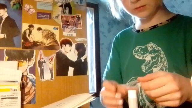 распаковка бумажных сюрпризов