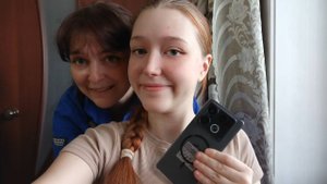 Купили ТЕЛЕФОН на день рождения мужу и папе (это один человек)). Классный ПОДАРОК же!