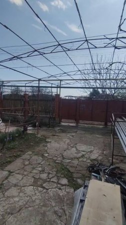 меняю забор на металлическую евро штакетку.