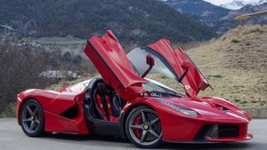 DMH 1:64 Ferrari LaFerrari Dragon (премиум/смола)
Первый гибрид Ferrari