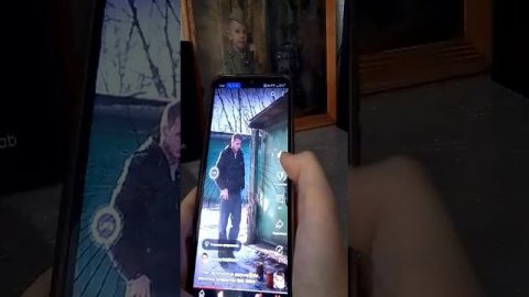 смотрим YouTube shorts