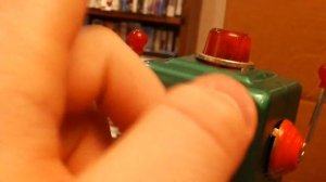 Tin Toy Retro 50s Battery Operated Electron Robot HD 1080p