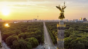 1021- выпуск радио в ФРГ на русском. 1 Что такое Мерц Феря, 2 Новости + музыканты Эрфурта