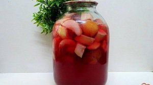 Компот из яблок, слив и кабачка