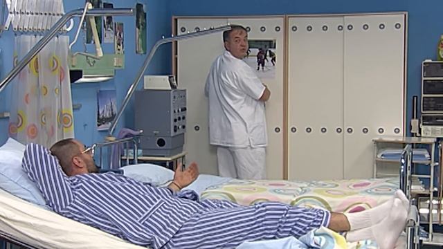 Naša mala klinika (NMK HRVATSKA) - Bratić odozgo - Broj 43 HD смотреть онлайн