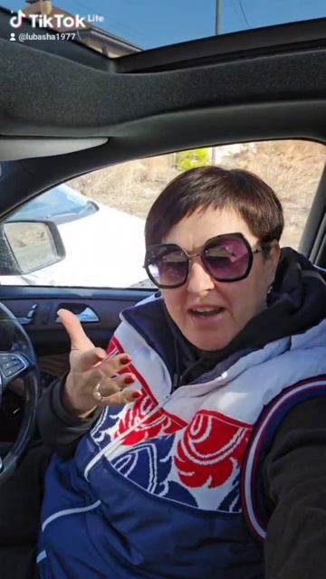 Нужно получить хорошее образование и работать 25/8. Обязательно мечты все сбудутся🤣