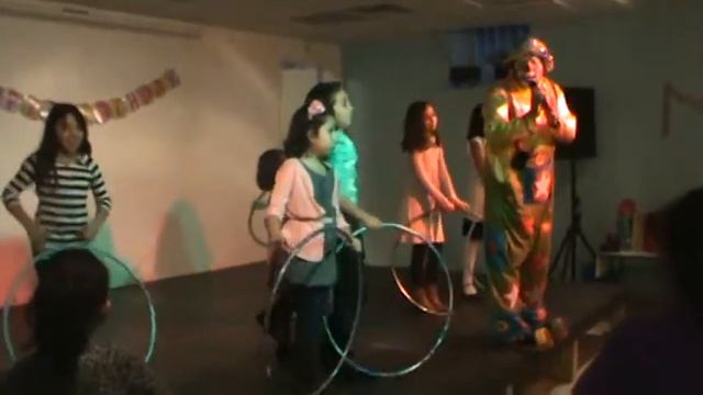 payaso monchito con el concurso del ula ula смотреть онлайн