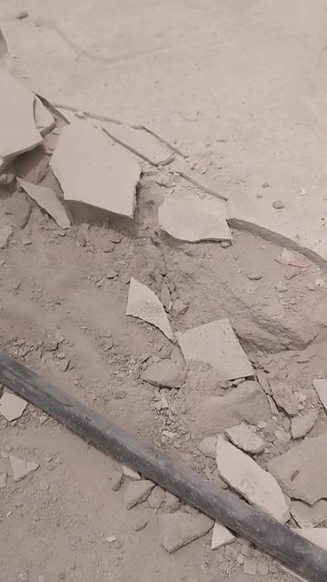 Демонтаж стяжки пола+ два слоя наливного пола. #демонтаж #демонтажстен #шлифовкапола #шлифовкастен