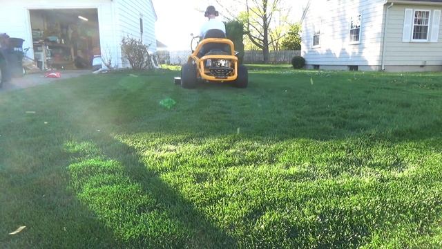 First Mow Cub Cadet Ultima ZT1 смотреть онлайн