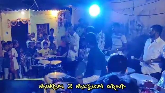 Ganapati Arti song play by  MUMBAI 2 MUSICAL GROUP смотреть онлайн
