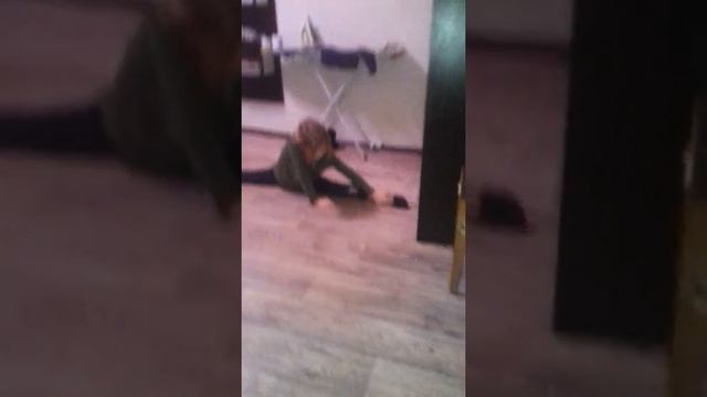 как быстро сесть на шпагат шооооооооок 😱😱😱 смотреть онлайн