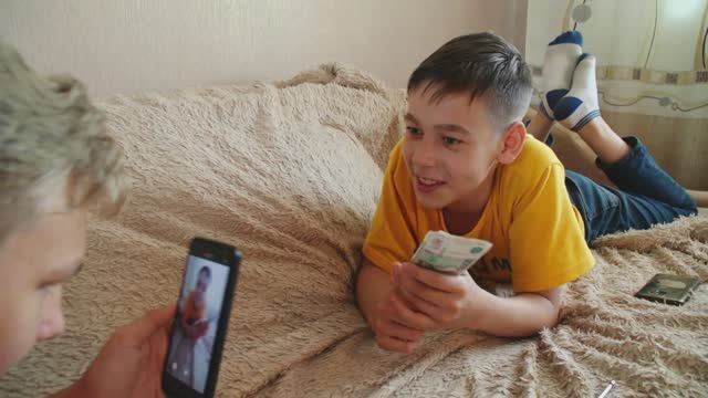 ИНСТРУКЦИЯ ДОБРЫХ ДЕЛ смотреть онлайн