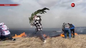 В Хакасии ввели режим ЧС из-за урагана и пожаров / События на ТВЦ