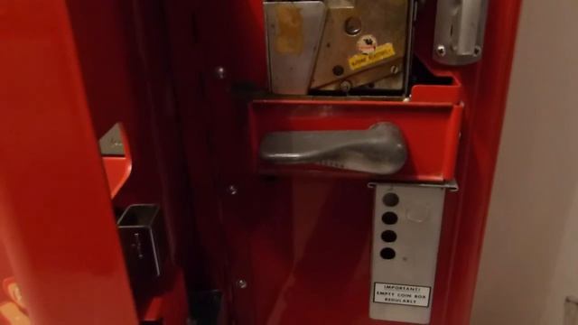 Vintage Coca-Cola Machine Vendo 39 смотреть онлайн