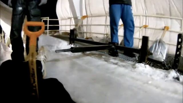 Ice Track Showel Race 5.posms Skeleton.lv , Braukšana ar lāpstām pa kamaniņu trasi Siguldā смотреть онлайн