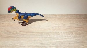 Лего дилафозавр